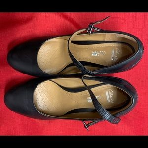 Clarks Chunky heels Women shoes in Size 9 in black (heels: 3 in.)